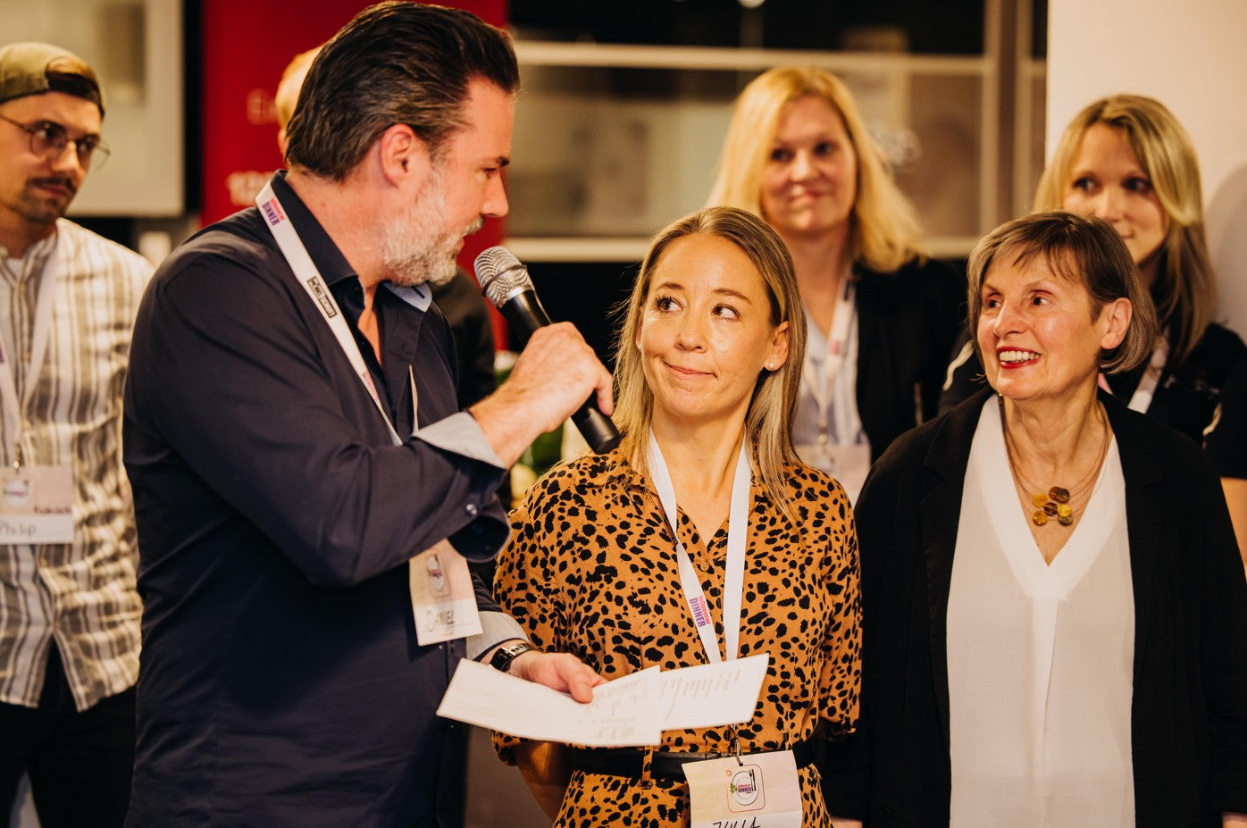 MÖBEL SCHOTT Geschäftsführer Daniel Schott mit Frau Julia und Mutter Gertrud